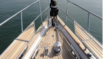 Discovery Yachts More Magic - Bow